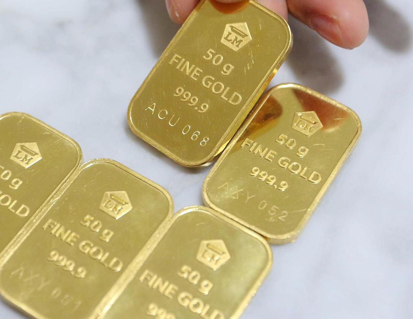 Emas Antam Cetak Rekor Baru, Sentuh Rp 2,198 Juta per Gram