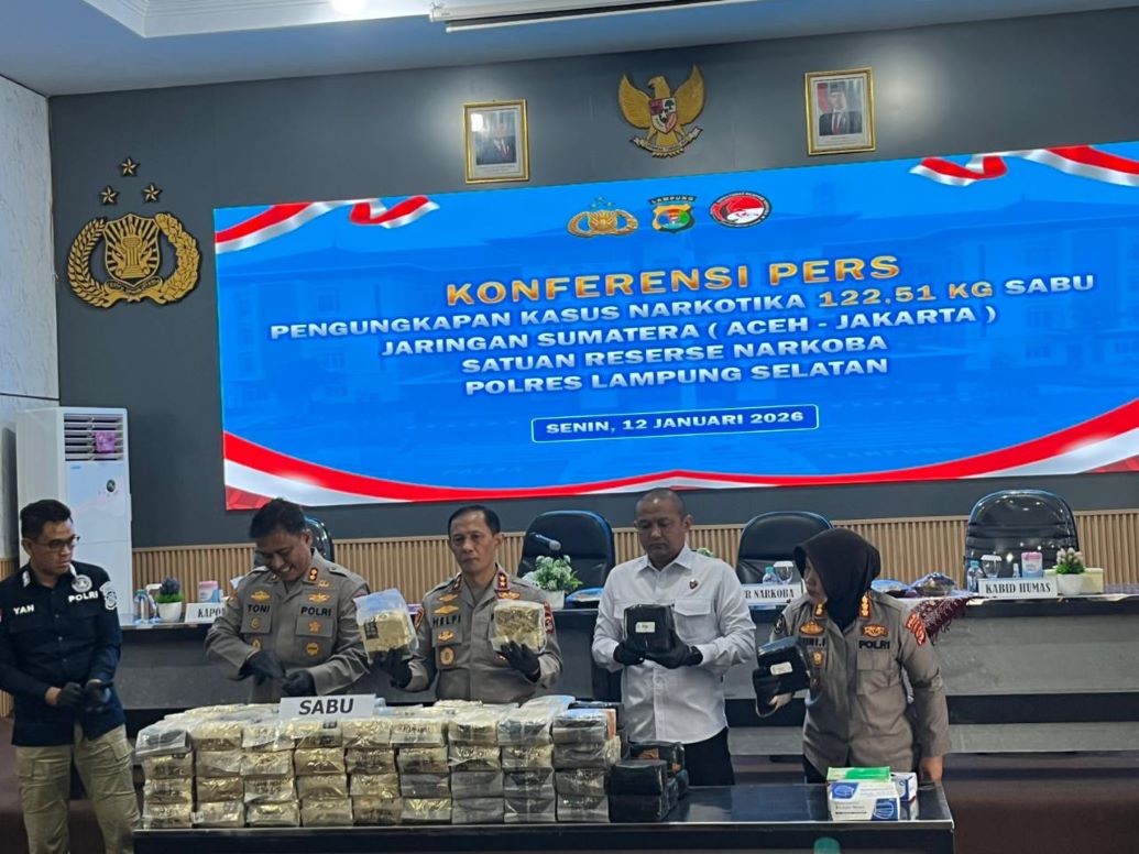 Di Balik Tumpukan Jengkol, Sabu Ratusan Kilogram Terbongkar di Pelabuhan Bakauheni