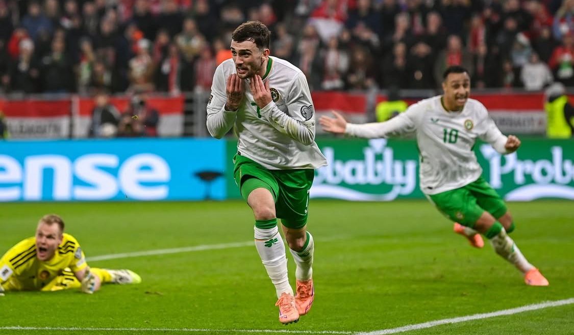 Drama Gila di Budapest! Hat-trick Menit Akhir Troy Parrott Bawa Irlandia ke Play-off Piala Dunia 2026