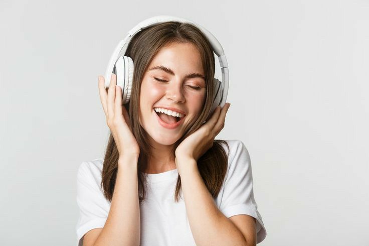Kebiasaan Mengulang Lagu yang Sama Berkali-kali Saat Sedang Memiliki Perasaan Tertentu