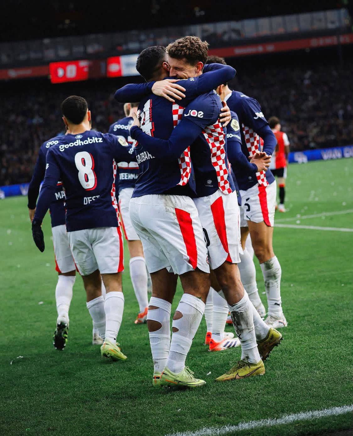 Feyenoord Takluk 2–3 dari PSV: Saibari Hattrick, PSV Kokoh di Puncak Eredivisie