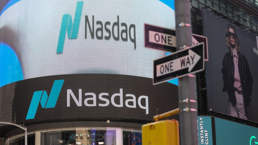 Wall Street Bangkit, Nasdaq Melonjak 1,11% Berkat Saham AI