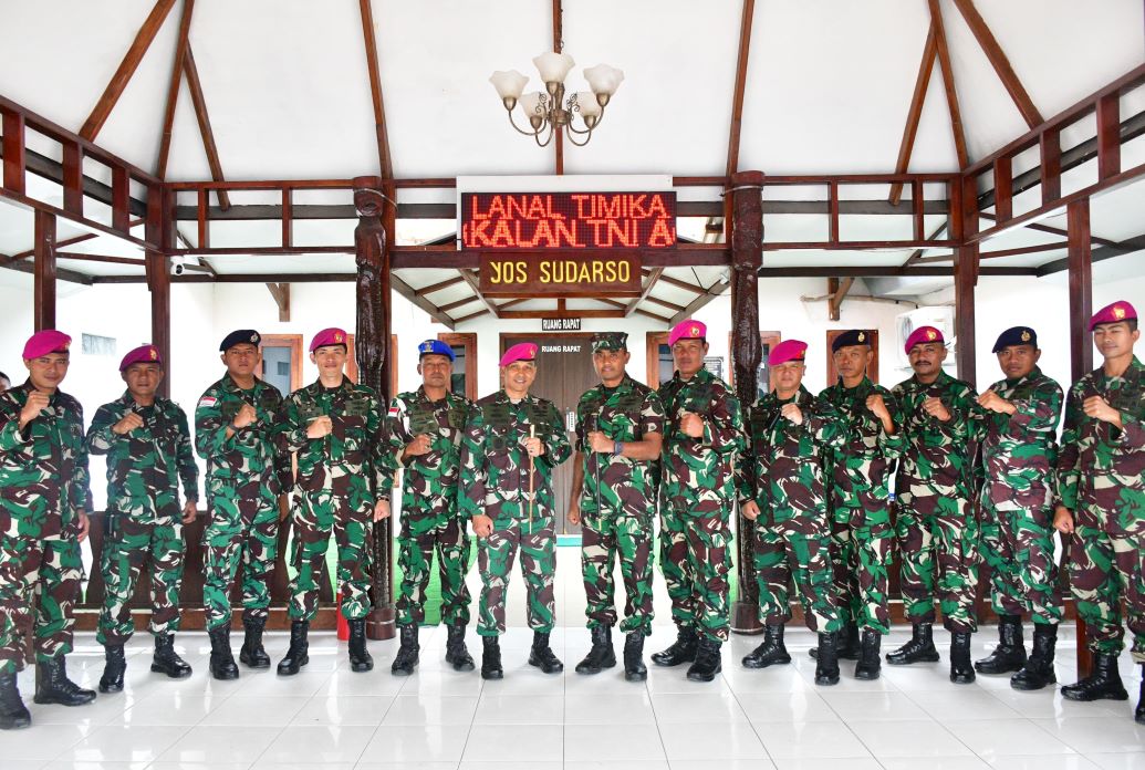 Dansatgas Pamtas Mobile RI-PNG Yonif 7 Marinir/Gobang Kunjungi Lanal Timika, Ini Hasilnya