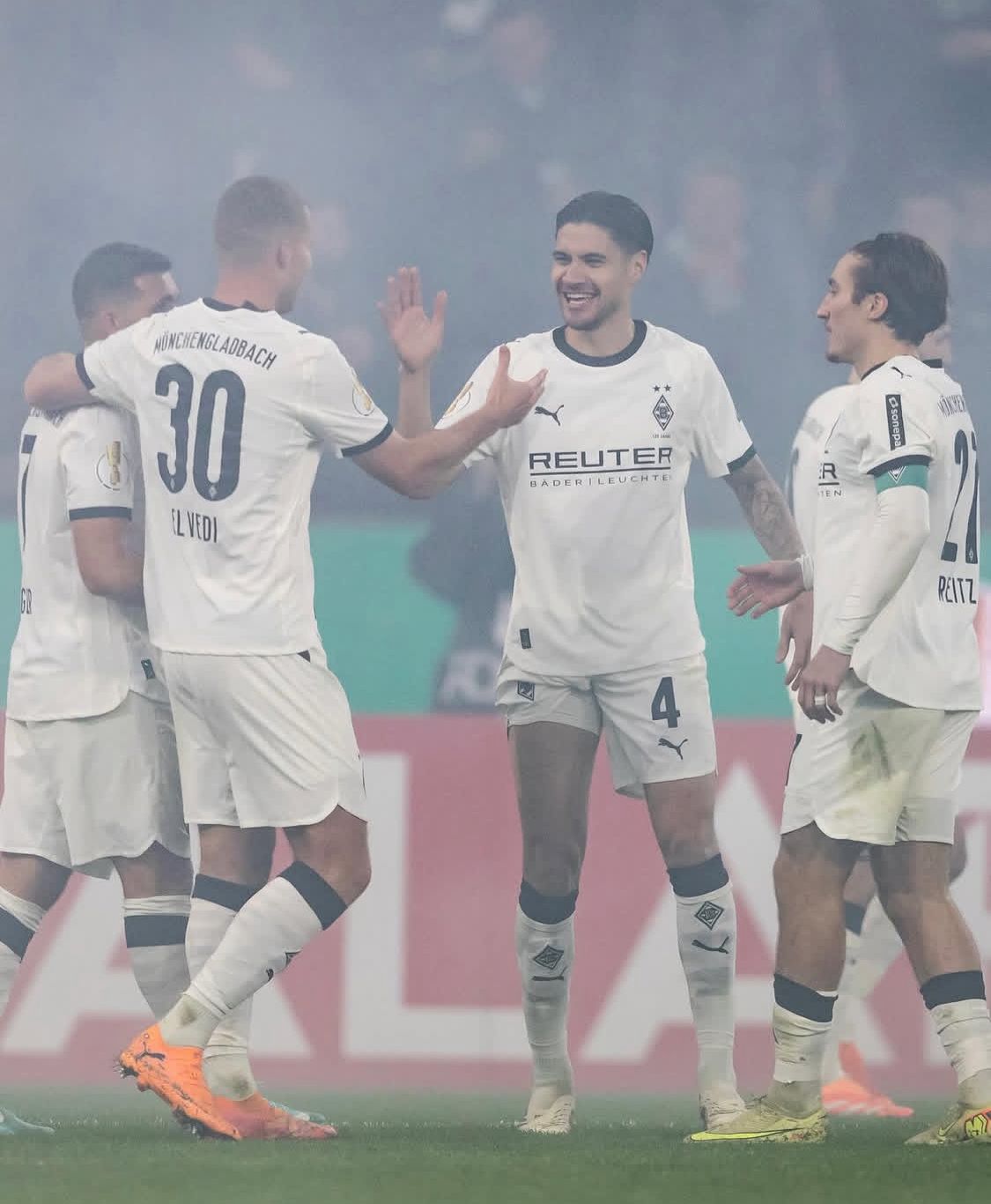 Borussia Mönchengladbach Bangkit, Tumbangkan Karlsruher 3–1 di DFB Pokal