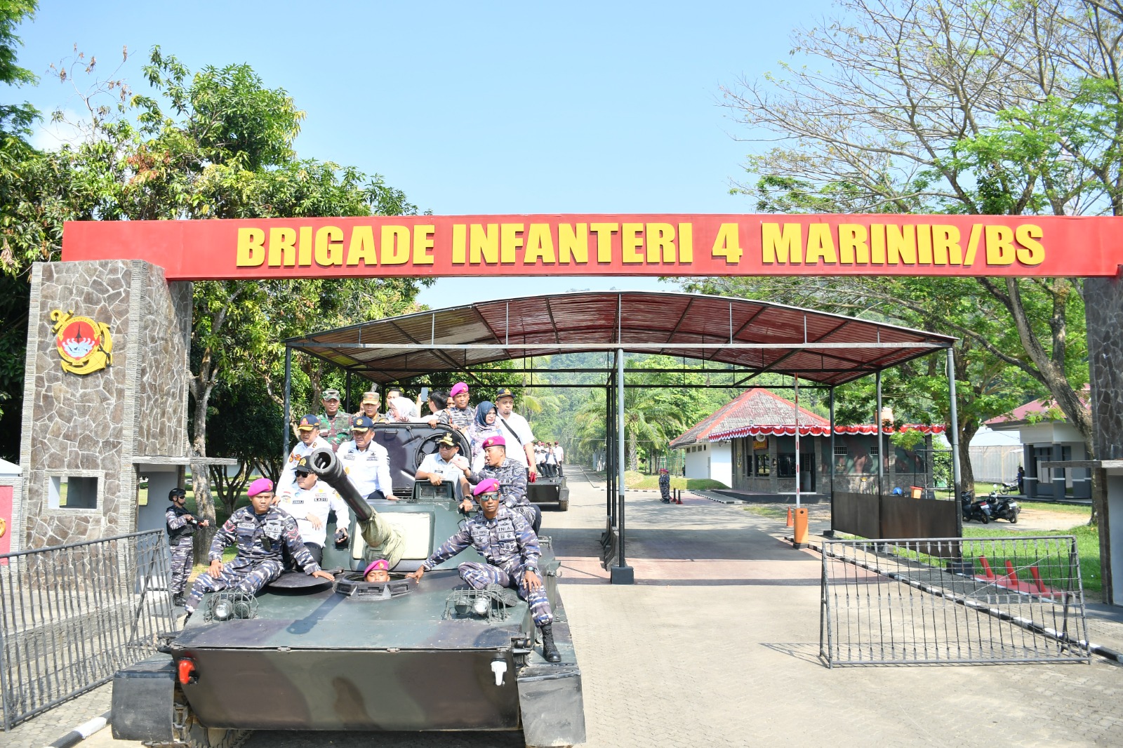 PT PLN UID Lampung Salurkan Bantuan Program TJSL Pilar Pendidikan di Pulau Legundi