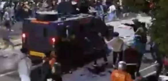 Mesin yang Melaju, Kuasa yang Membisu: Potret Luka Demokrasi Indonesia