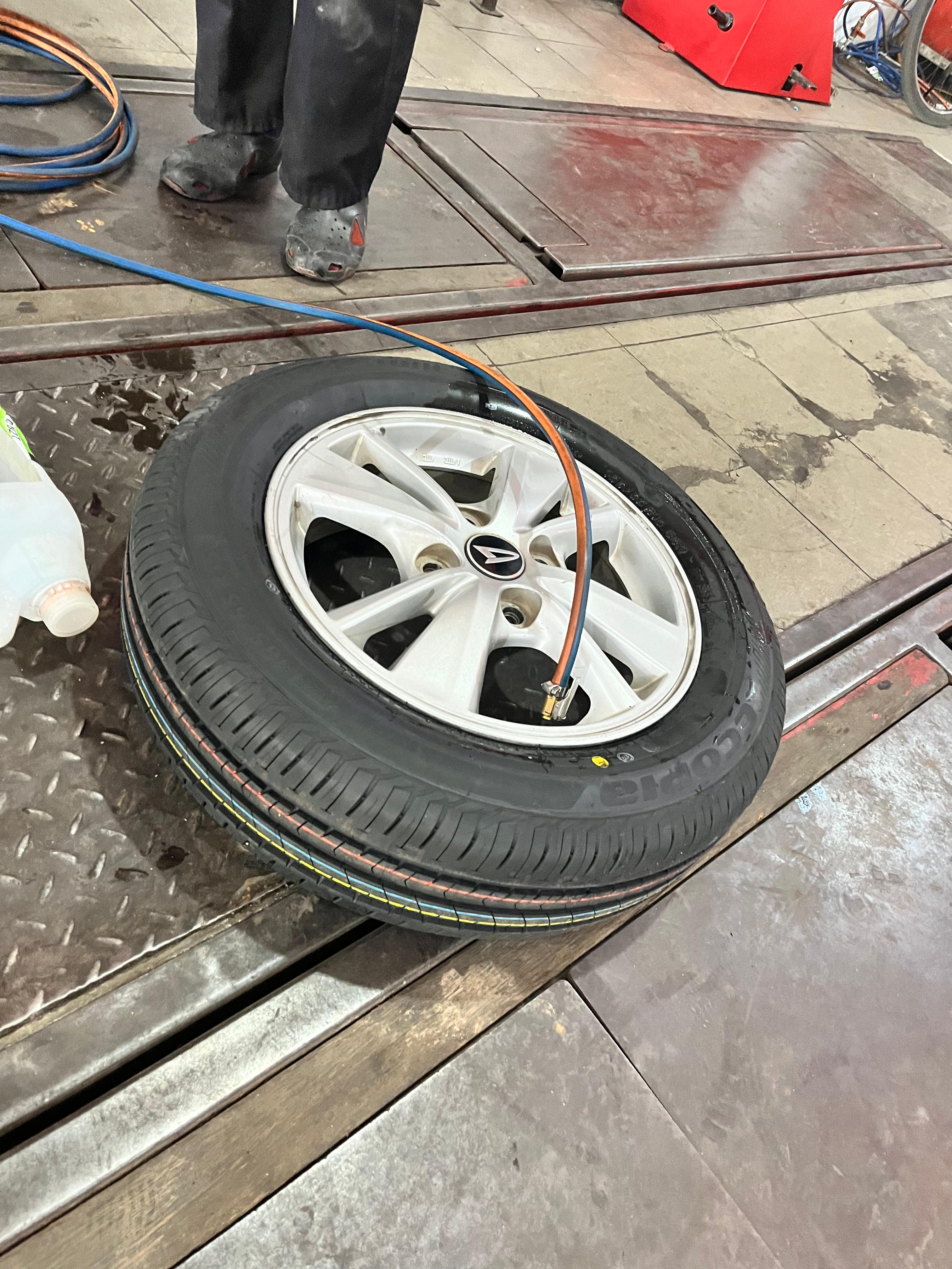 Ban Eco Bikin Irit BBM, Tapi Benarkah Lebih Cepat Aus? Ini Faktanya!