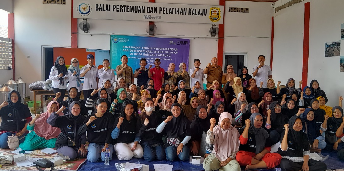 Puluhan Istri Nelayan di Pulau Pasaran Ikuti Pelatihan Diversifikasi Usaha, Dukung Perekonomian Keluarga