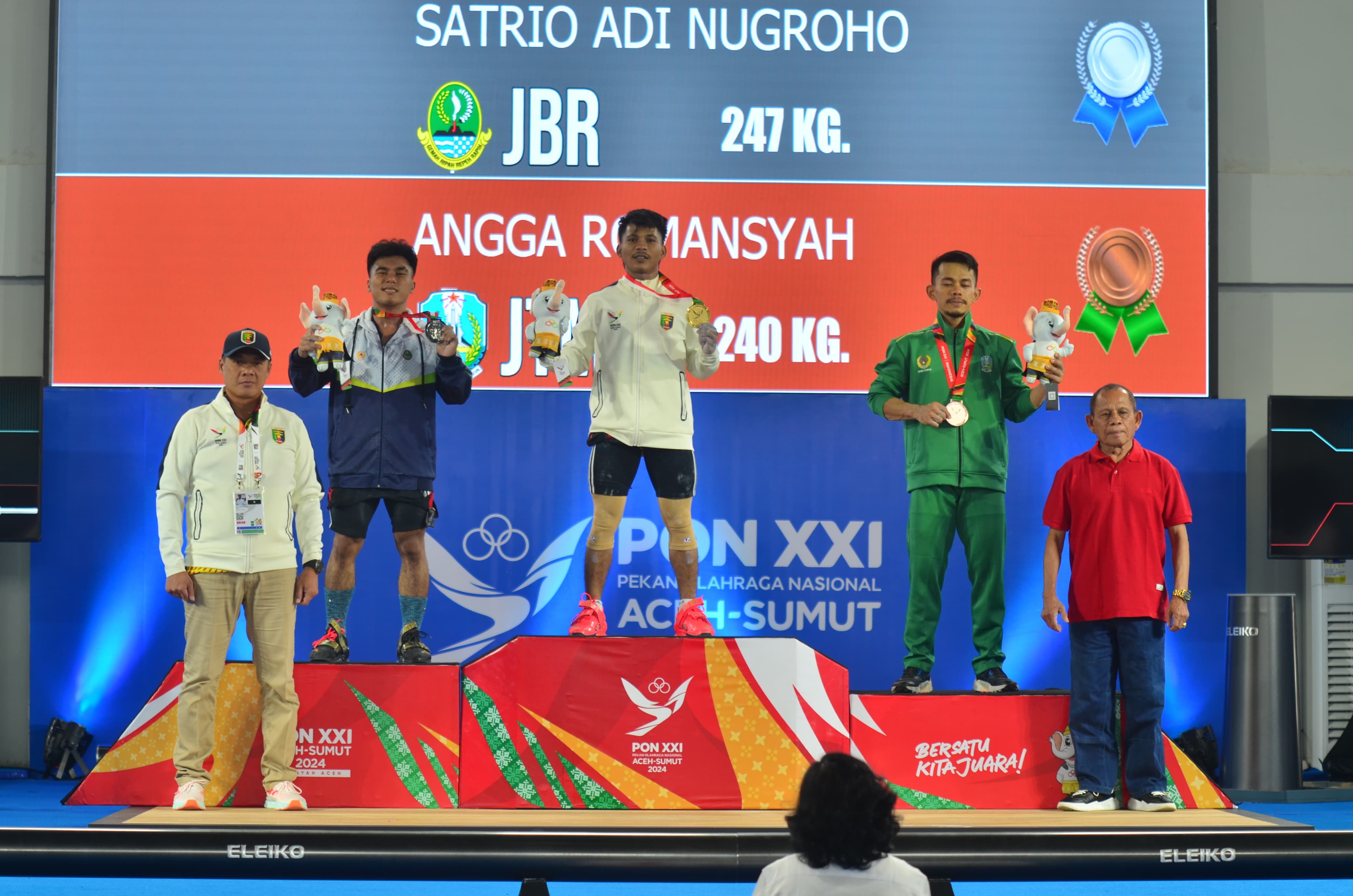 Atlet angkat besi Lampung sabet medali emas sekaligus pecahkan rekor 