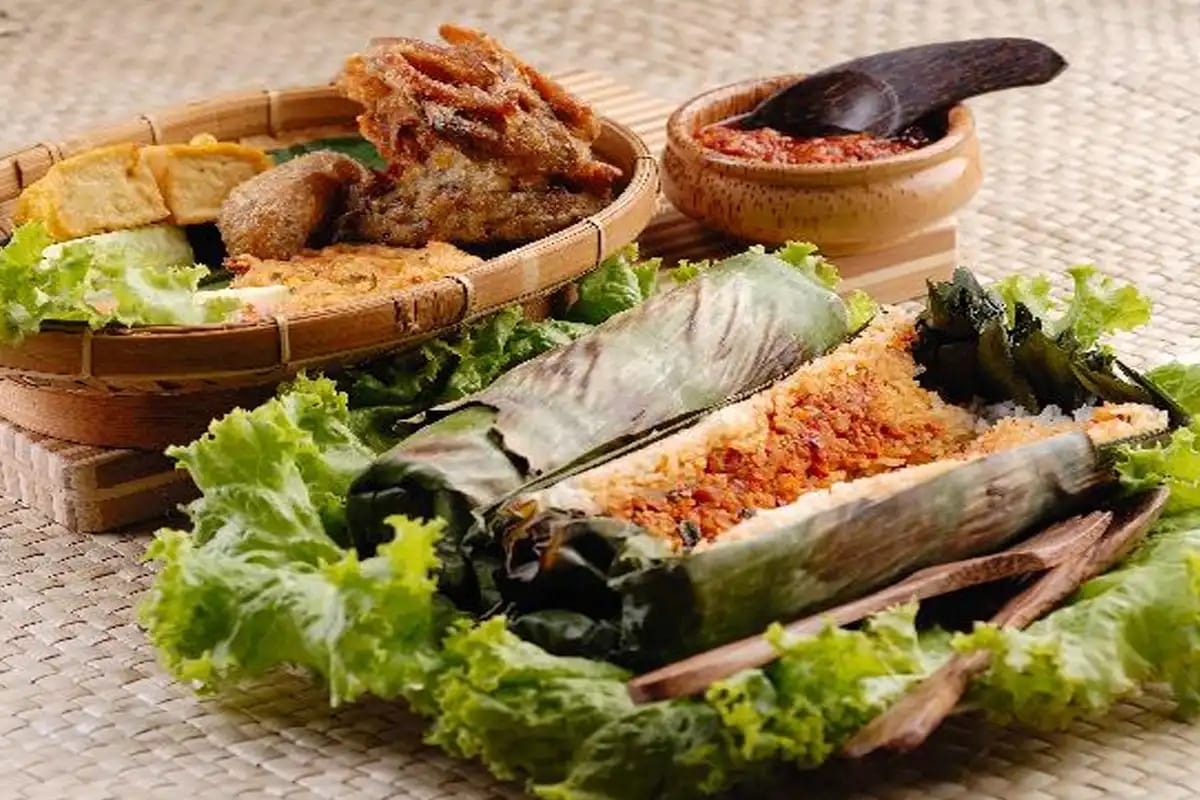 Sensasi Autentik Nasi Timbel, Perpaduan Tradisi dan Cita Rasa Asli Sunda