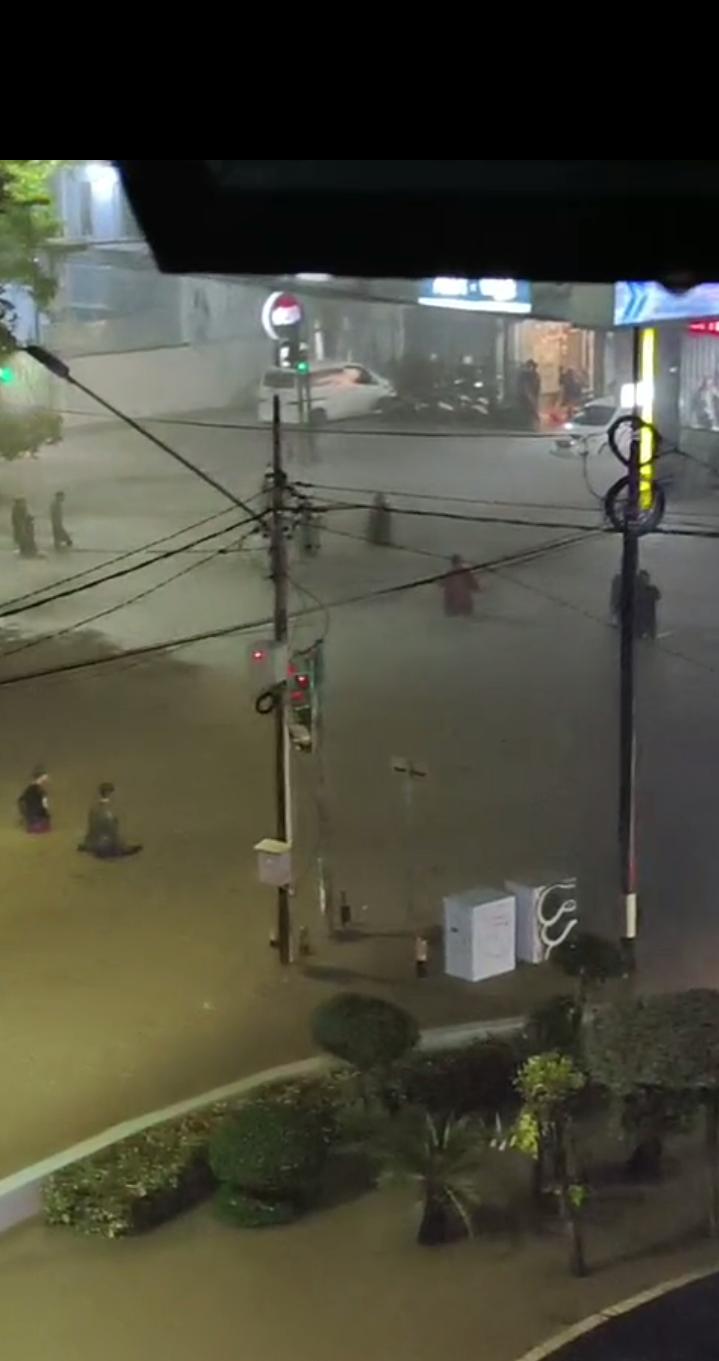 Efek Anomali Cuaca, Kota Bandar Lampung Dikepung Banjir