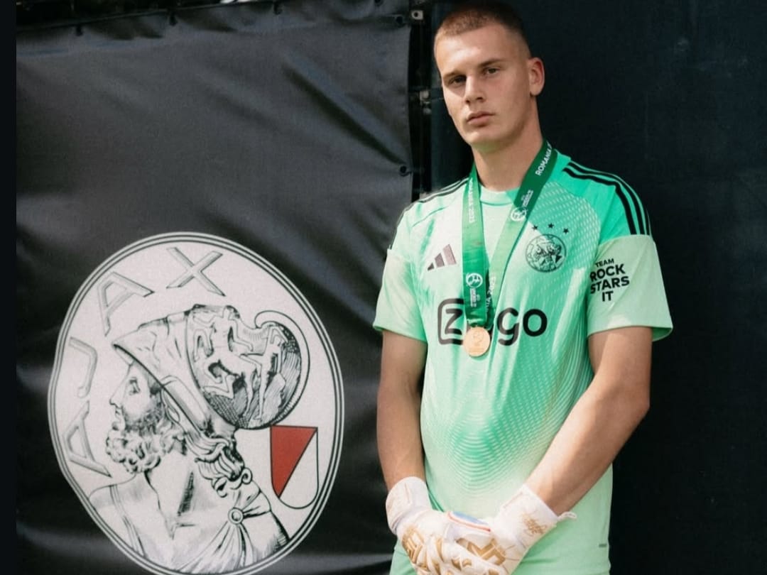 Ajax Resmi Rekrut Joeri Heerkens dari Sparta Prague, Sosok Kiper Muda Bertalenta