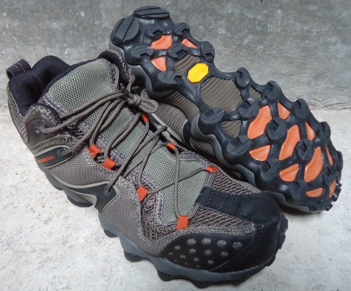 Rekomendasi Sepatu Gunung Lokal yang Kualitasnya Nggak Kalah dari Brand Luar