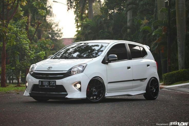 Lima Rekomendasi Mobil Pertama untuk Pemula: Nyaman, Irit, dan Mudah Dikendarai