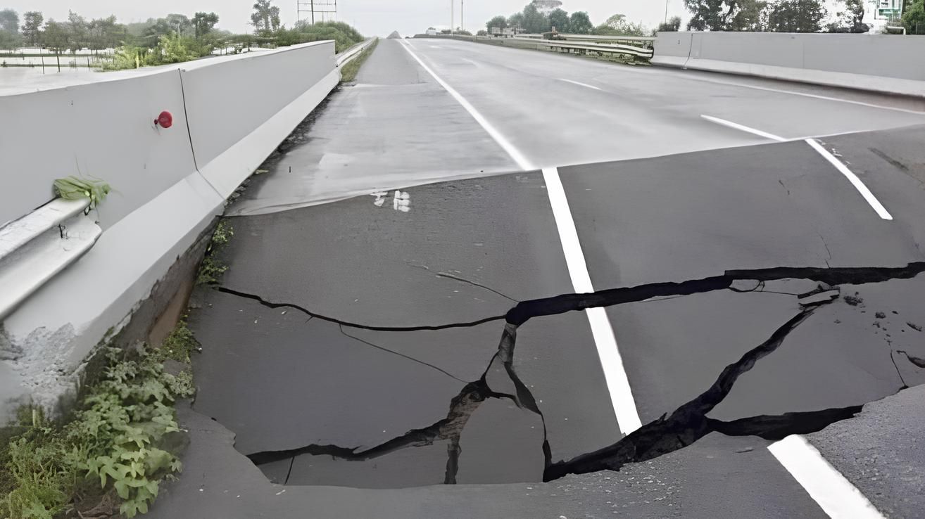 Tol Tebing Tinggi–Medan di KM 41 Amblas, Akses Menuju Medan Ditutup Total