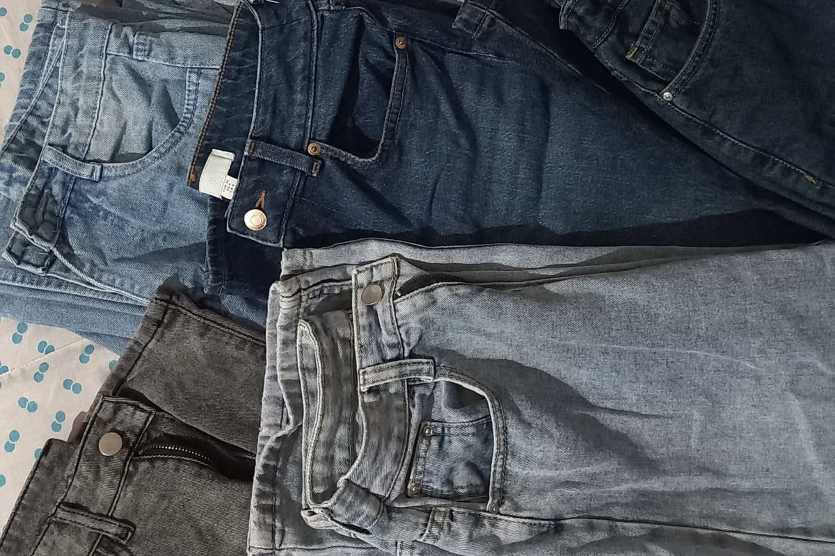 Kenapa Celana Jeans Bisa Memudar Setelah Sering Dicuci?
