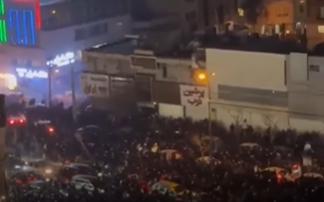 Iran Terancam Chaos, Demonstrasi Meluas hingga Internet Diputus