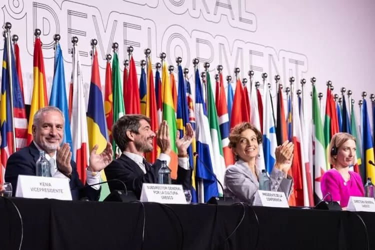 Membanggakan, Bahasa Indonesia Resmi Digunakan dalam Sidang Umum UNESCO 2025