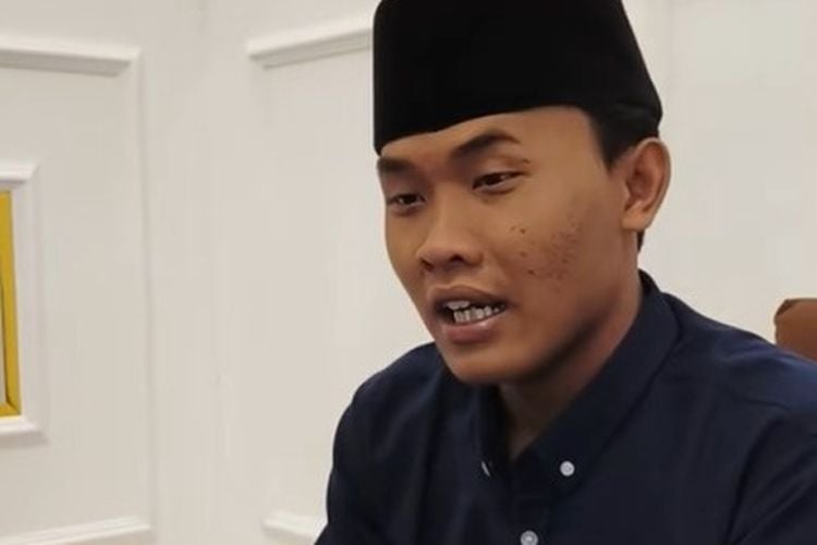 Gus Elham Minta Maaf Usai Video Cium Anak Perempuan Tuai Kecaman