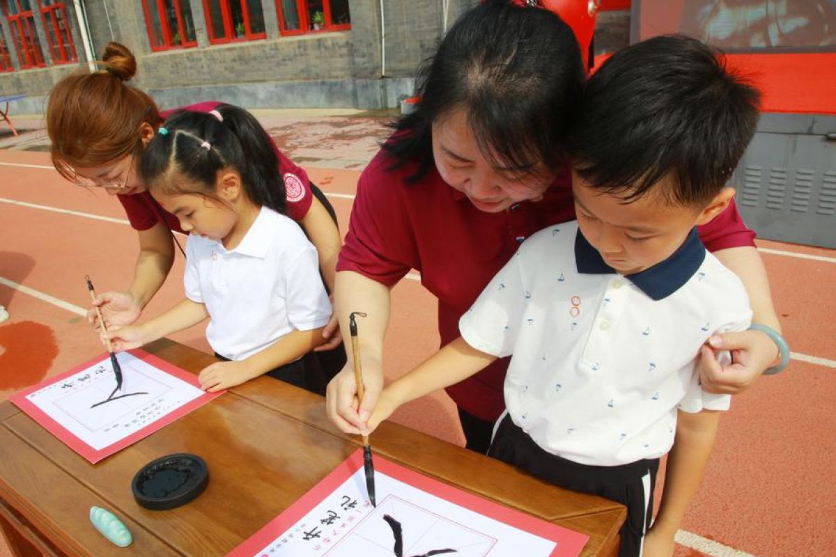 Di Balik Rumitnya Karakter Mandarin, Ada Cara Kerja Otak yang Berbeda