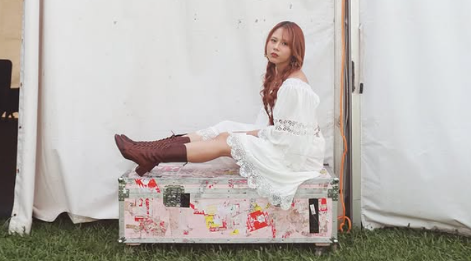 Lagu ‘Rayuan Perempuan Gila’ dari Nadin Amizah Jadi Soundtrack Film ‘Pangku’ Karya Reza Rahadian