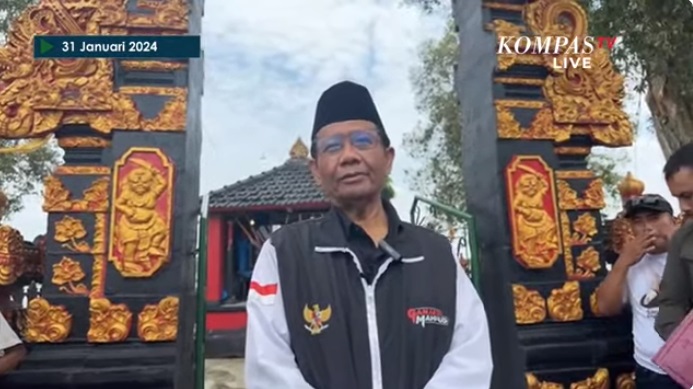 BREAKING NEWS: Mahfud MD Umumkan Mundur Dari Jabatan Menkopolhukam Saat Kampanye di Lampung