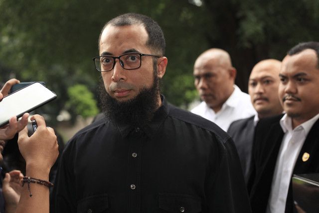 Ustadz Khalid Basalamah Kembalikan Uang ke KPK Terkait Dugaan Korupsi Kuota Haji 2024