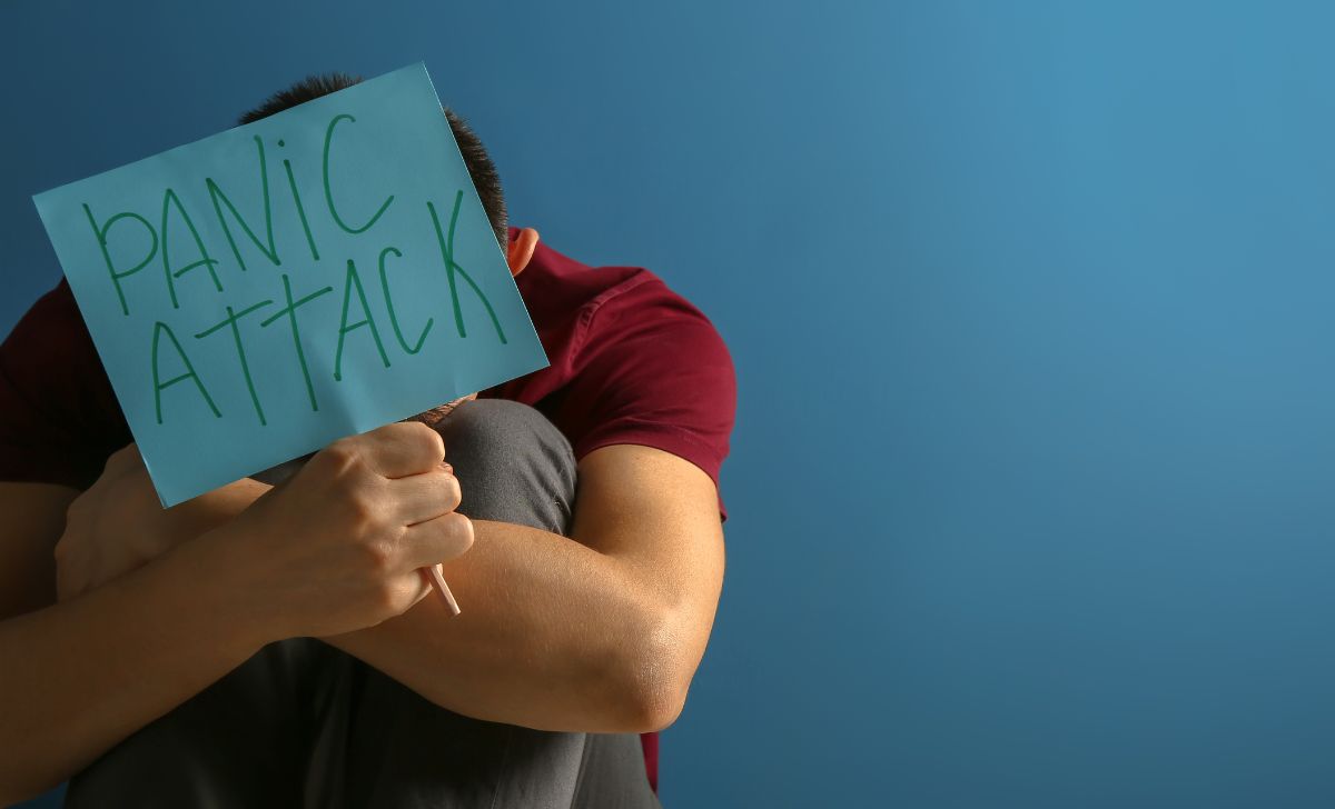 Panic Attack: Gejala, Penyebab, dan Cara Mengatasi Serangan Panik yang Datang Secara Tiba-Tiba
