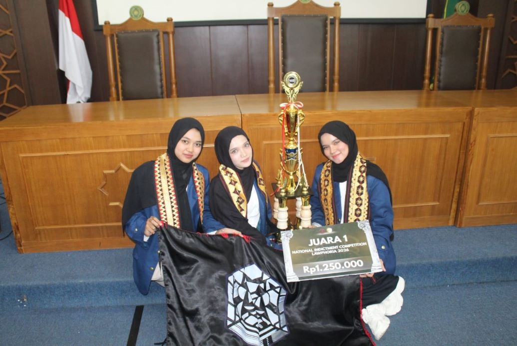 Mahasiswa Hukum Unila Juara Nasional Lomba Dakwaan Lingkungan Hidup