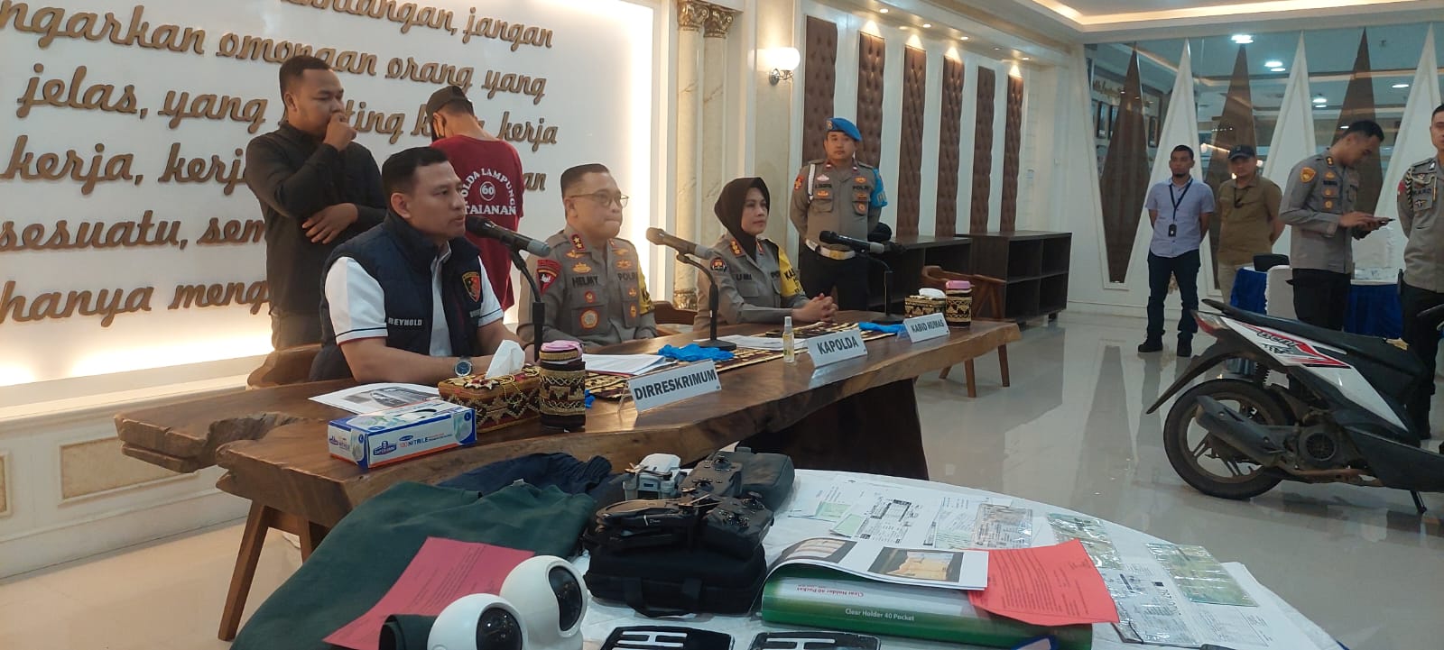 Polisi Tangkap Seorang Anggota Gerombolan OTK Pelaku Penembakan Mapolda Lampung