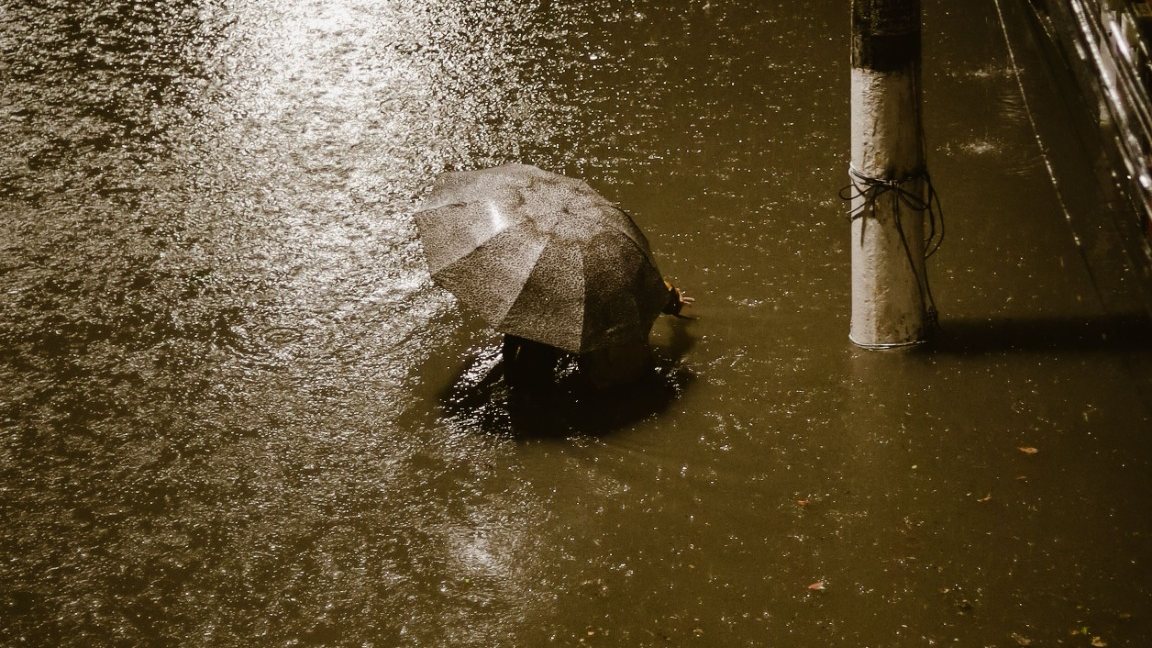 Topan Dolphin Landa China, Beijing hingga Henan Dilanda Banjir