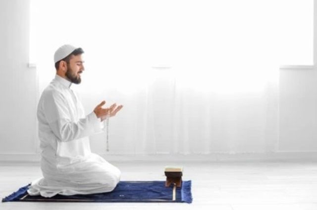 Amalan Sunnah Sebelum Berangkat Haji, Simak Tata Cara Sholat Safar!