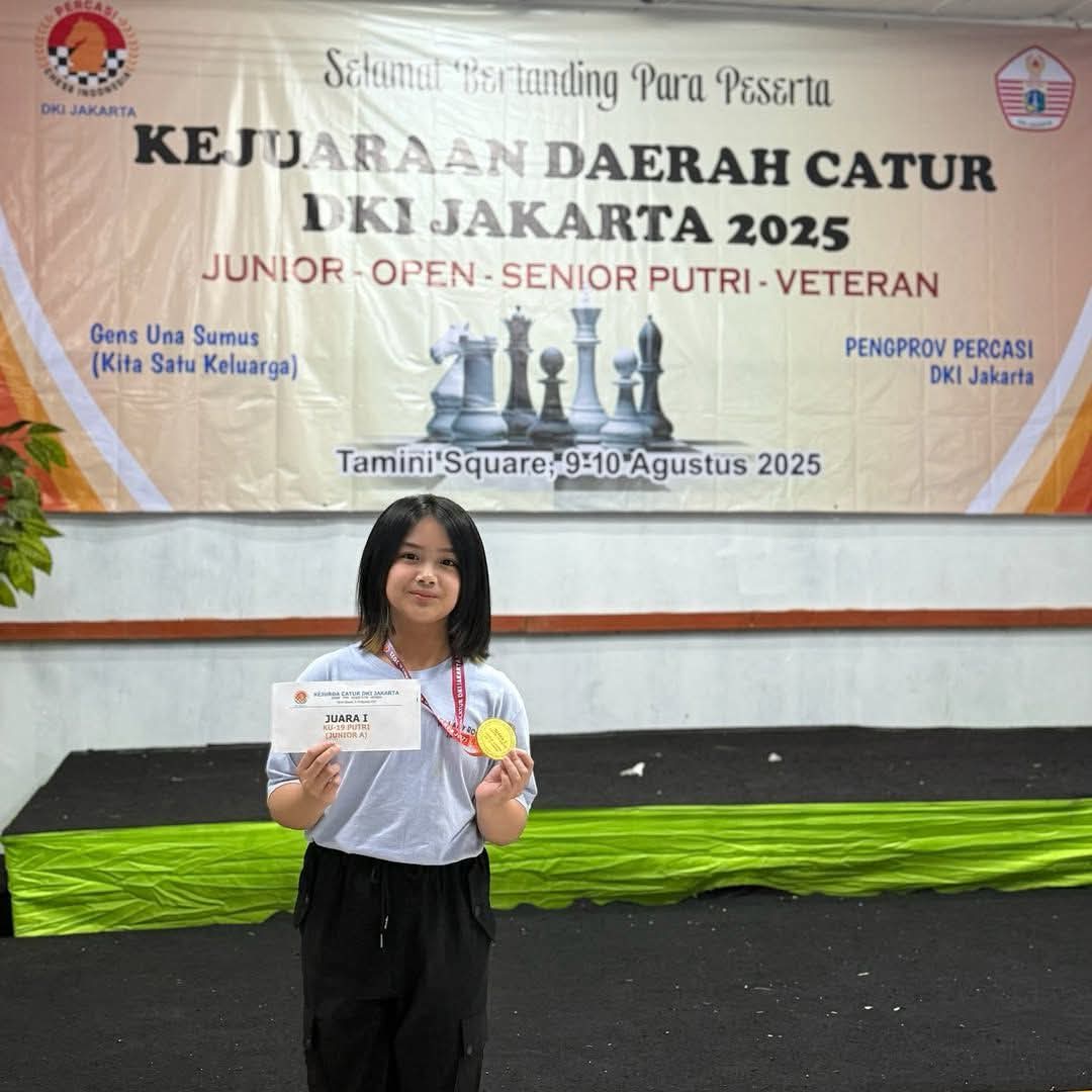 HILLARY ROOCA THENG, BINTANG MUDA CATUR DKI MENUJU KEJURNAS