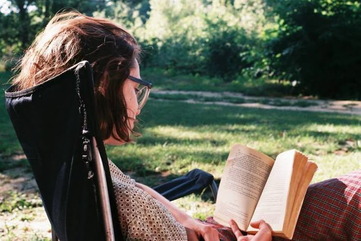 Membaca Buku Bisa Redakan Stres dan Tingkatkan Kesehatan Mental, Ini Faktanya!