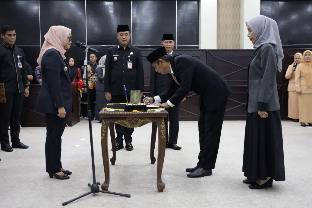 Bupati Ela Bersih-bersih, 14 Eselon II Dimutasi, 12 Sisa Masih Kosong