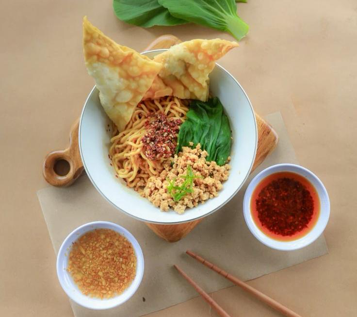 5 Spot Mie Ayam Pangsit Halal Murah di Bandar Lampung yang Wajib Kamu Coba!