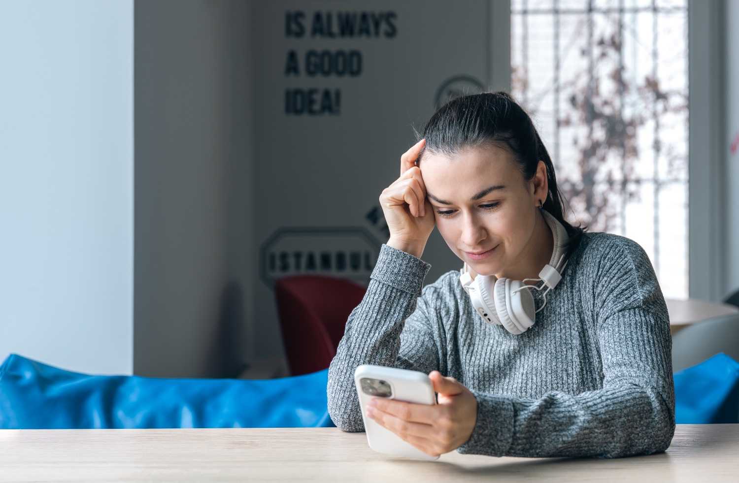 AI Psychosis dan Kekhawatiran Baru di Balik Cara Orang Berinteraksi dengan Chatbot