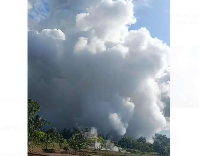 Warga Gempar Kawah Keramikan Suoh Meletus, Diiringi Kepulan Asap Tebal Mirip Wedhus Gembel