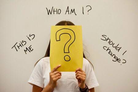 Menemukan Jati Diri: Mengapa Banyak Orang Sulit Mengenal Dirinya Sendiri