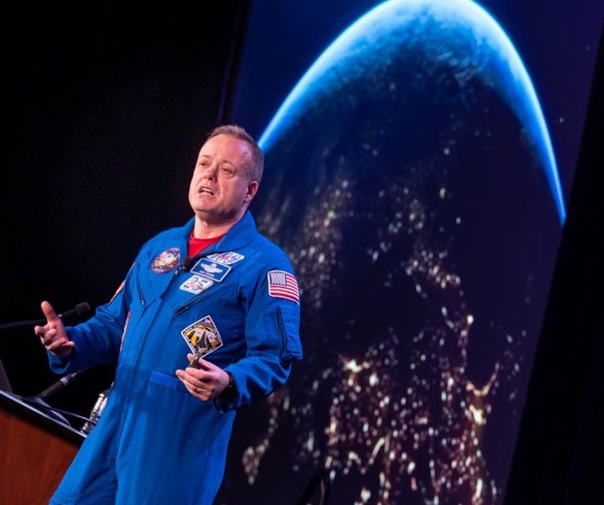 Pengalaman 178 Hari di Luar Angkasa Mengubah Pandangan Astronot tentang Kehidupan di Bumi