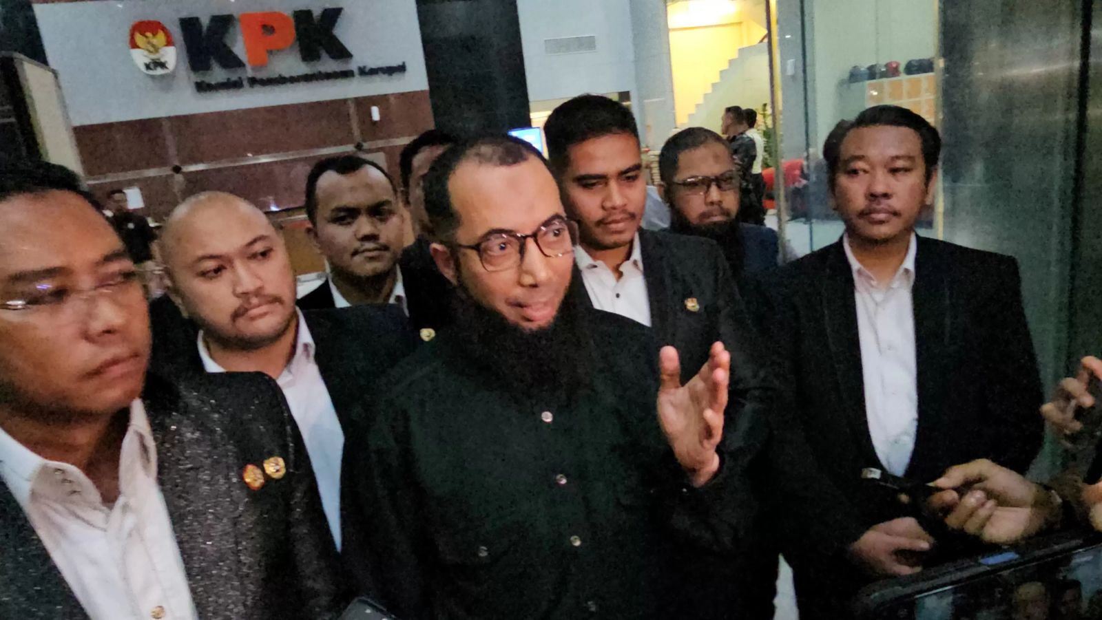 Ustadz Khalid Basalamah Penuhi Panggilan KPK Soal Saksi Perkara Dugaan Korupsi Kuota Haji Kemenag