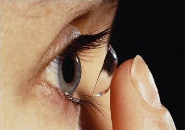 Softlens, Diantara Pilihan Estetik dan Risiko Serius Kesehatan Mata