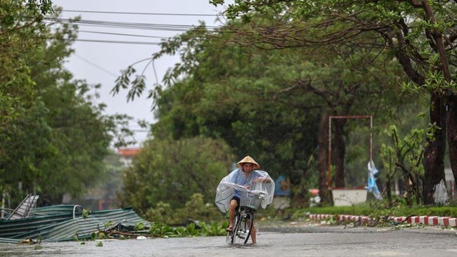 Badai Bualoi Terjang Vietnam, 11 Orang Tewas, Puluhan Hilang
