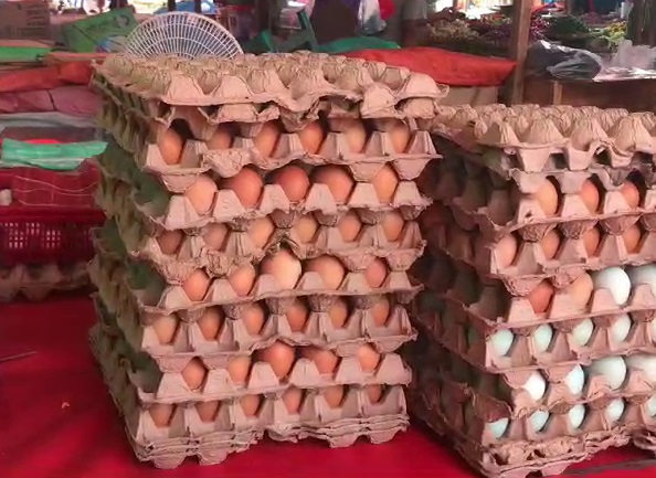 Harga Telur Ayam Naik Rp 2000, Emak - emak Makin Sulit Atur Keuangan