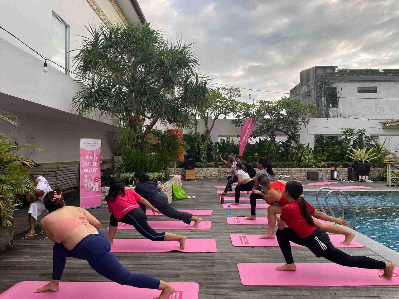 Yoga Jadi Pilihan Gaya Hidup Sehat Anak Muda