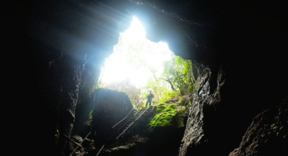 Gua Matu: Jejak Mistis dan Religi di Pesisir Barat Lampung