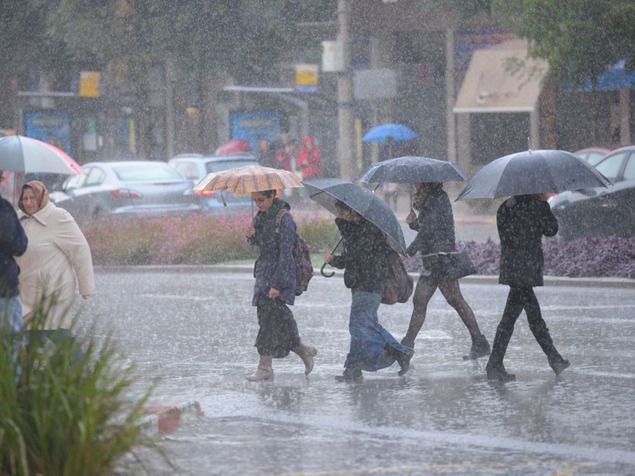 Siaga Hujan Januari, Simak 6 Tips Agar Tetap Aman dan Nyaman!