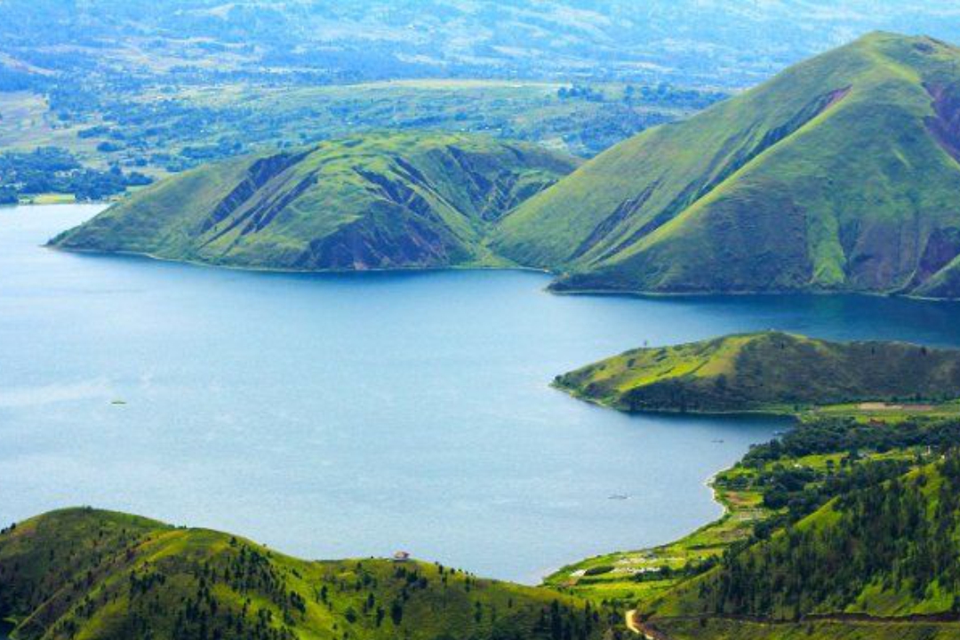 Kota yang Hilang di Dasar Danau Toba: Mitos atau Fakta?