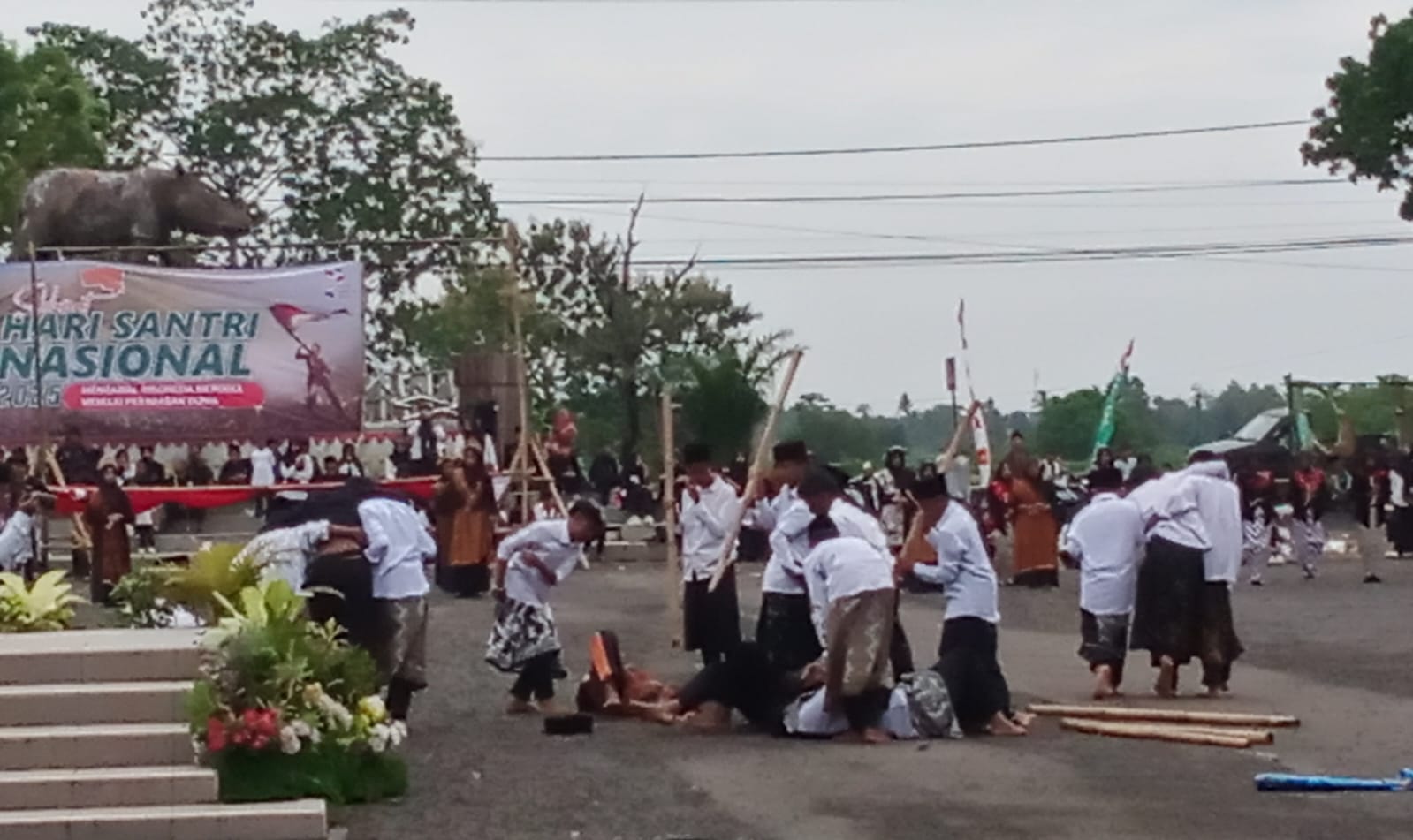 Pemkab Lamtim Peringati HSN 2025, Ratusan Santri Meriahkan Suasana