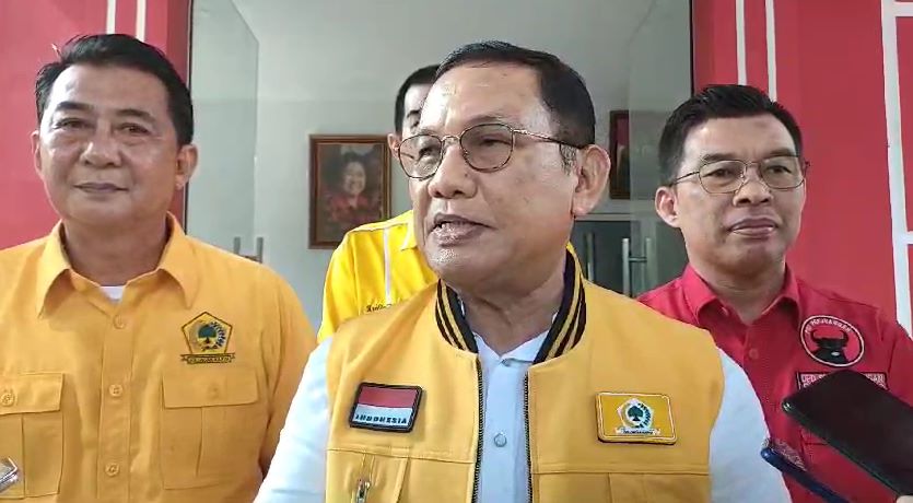 Pilgub Lampung 2024, Bacagub Hanan Kembalikan Berkas Penjaringan 4 Parpol 